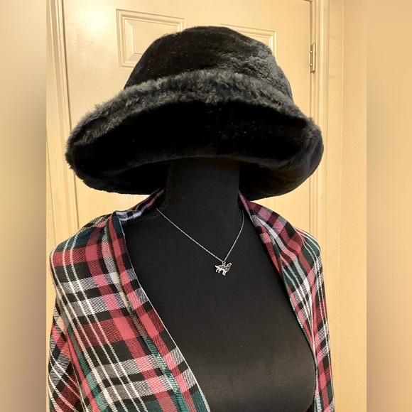 PLUSH WINTER HAT COLORFUL 431202
